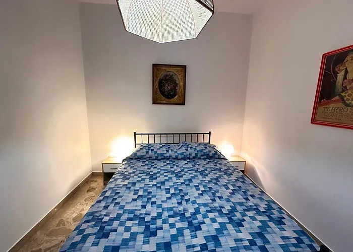 Exclusive Sea View Lejlighed *