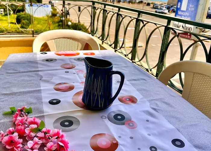 Exclusive Sea View Lejlighed *